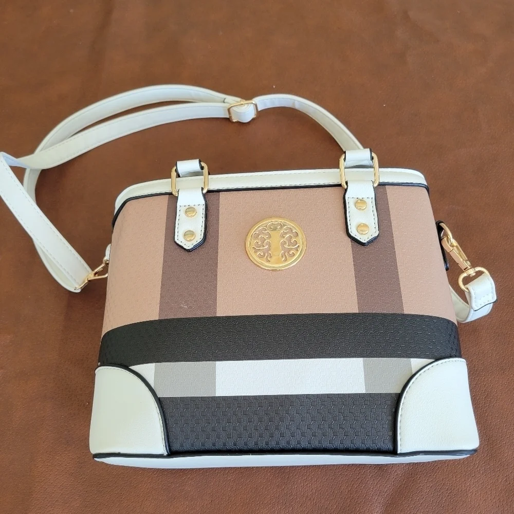 Elegant Tan and Black Women's Handbag